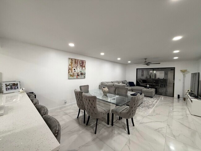 Building Photo - 14476 Amberly Ln