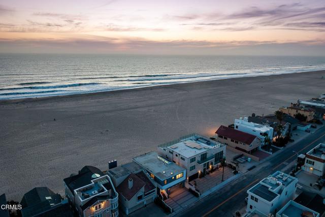 Building Photo - 3373 Ocean Dr