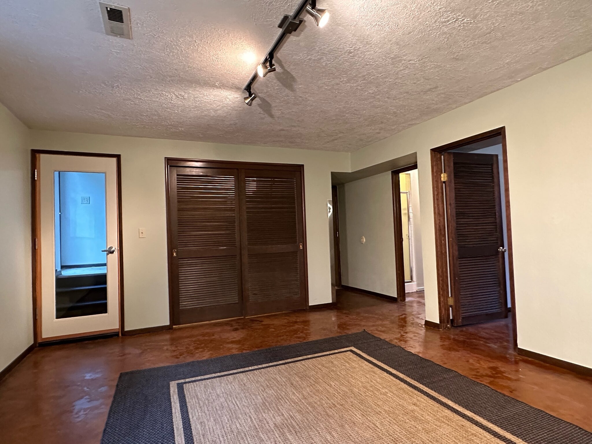 Building Photo - 8617 SW 49th Ave