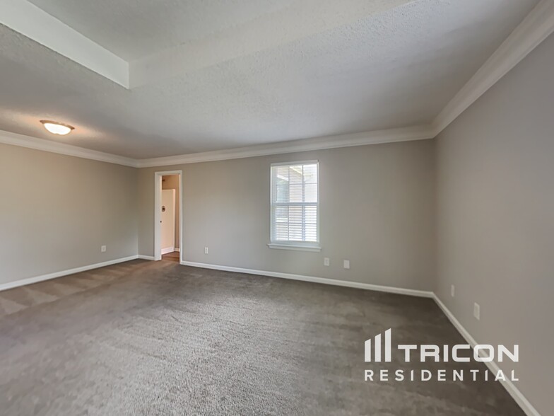 Building Photo - 3445 Terrier Tr