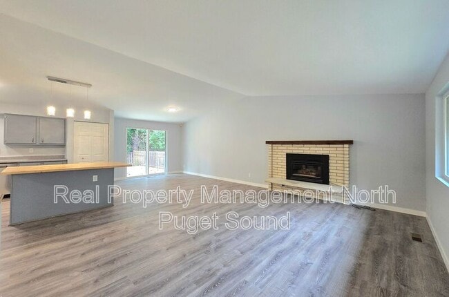 Building Photo - 19711 41st Ave NE