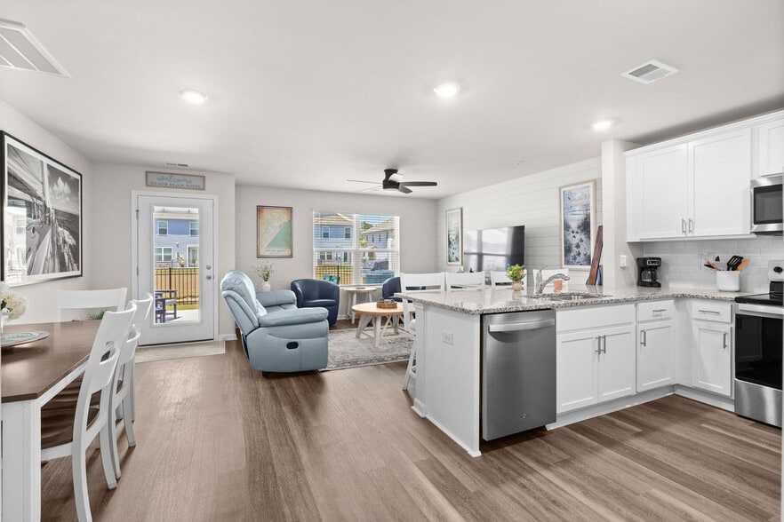 Building Photo - 332 Bayou Loop