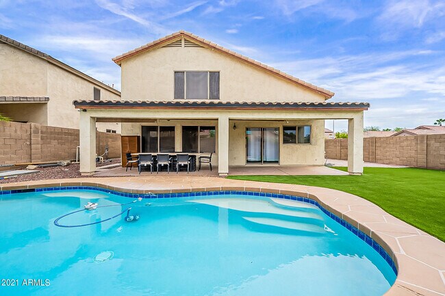 Building Photo - 16010 S 17th Dr