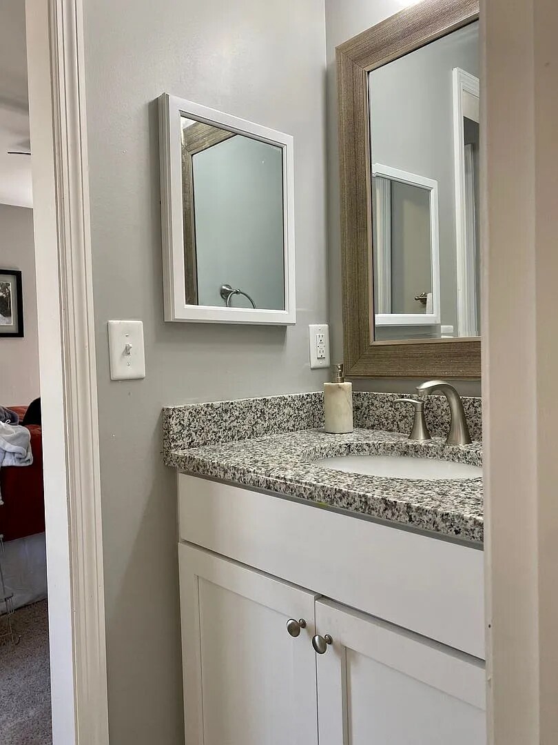 Building Photo - 3924 Bright Ave