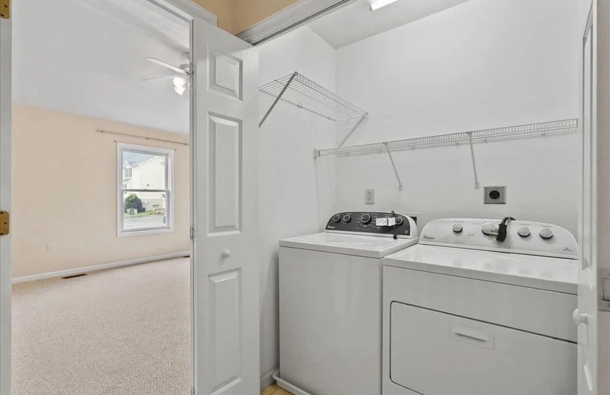 Building Photo - 781 Merlins Way