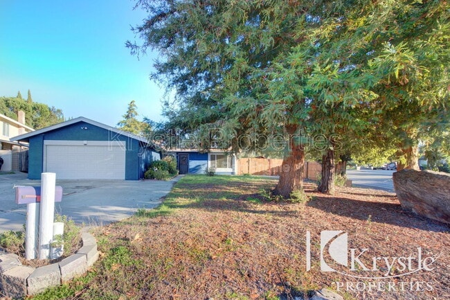 Building Photo - 2 Bridge Ct