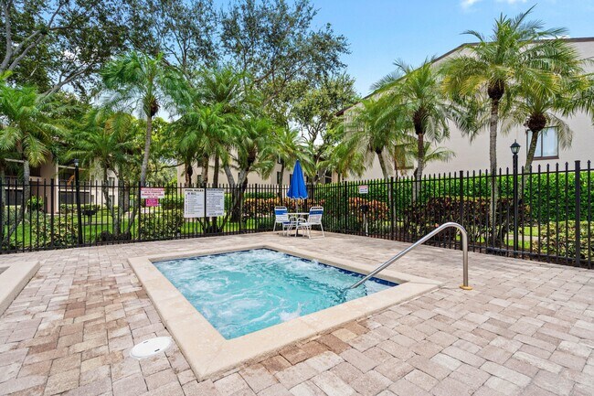 Building Photo - 204 Foxtail Dr