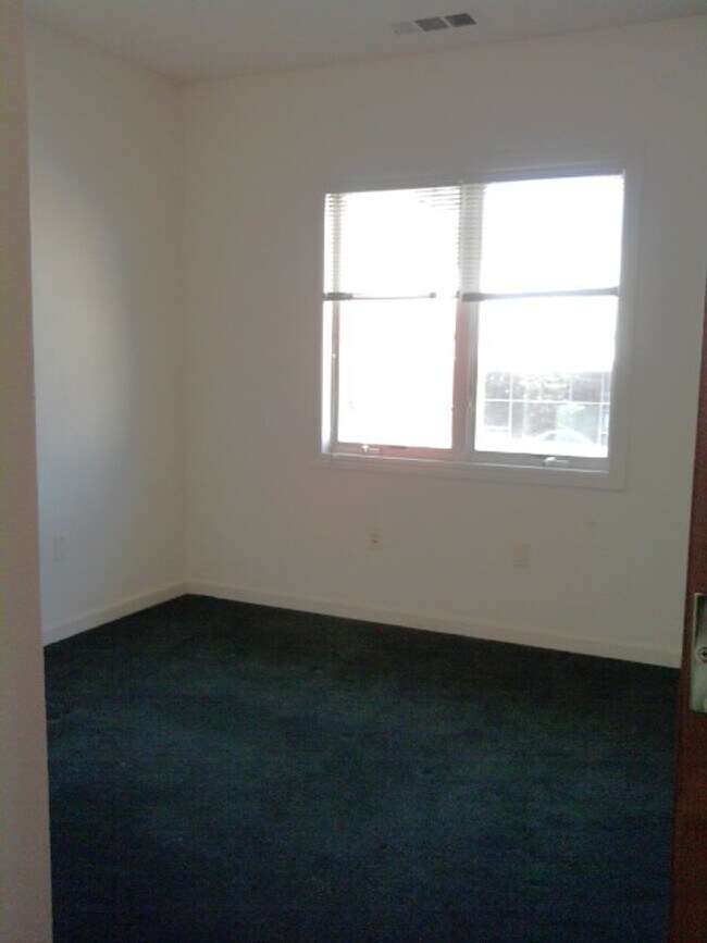 Building Photo - 2185 Dwight Way