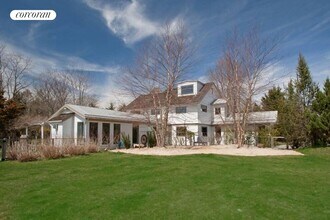 Building Photo - 2913 Montauk Hwy