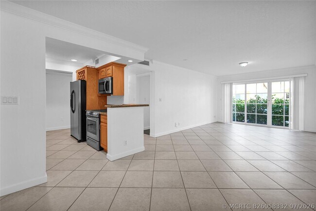Building Photo - 1515 E Broward Blvd