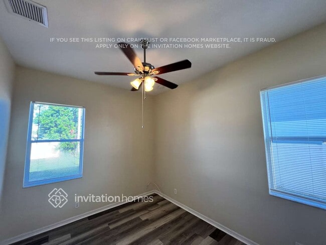 Building Photo - 4514 SW Calloway St