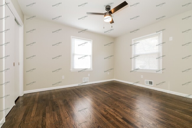 Building Photo - 4705 Vermont Ave