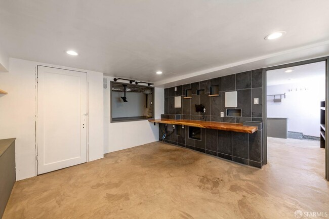 Building Photo - 3319 Herrier St