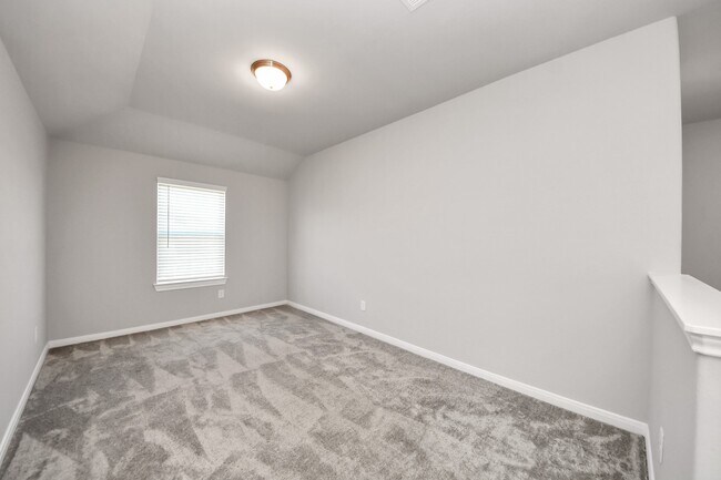 Building Photo - 4414 Silvergrass Ln