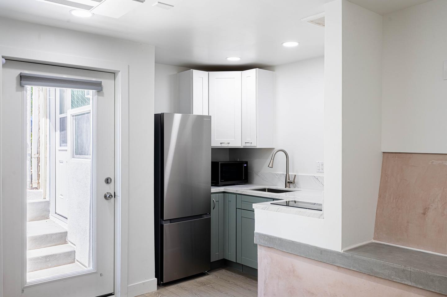 Building Photo - Charming Canyon-View Studio | Serene Livin...