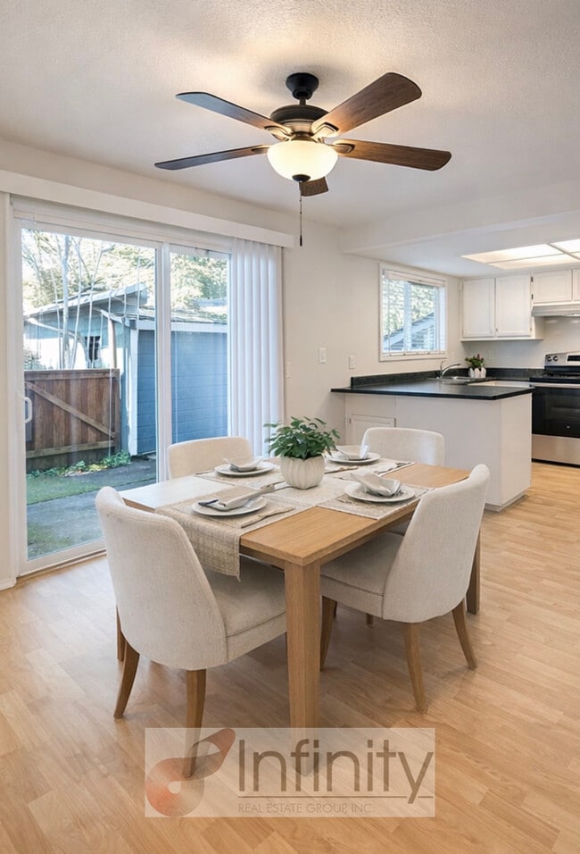 Building Photo - 8338 SW Mohawk St