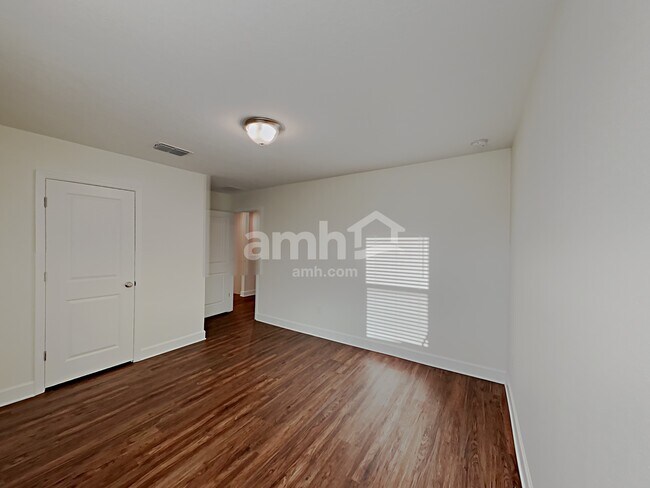 Building Photo - 1001 Walden Pond Dr