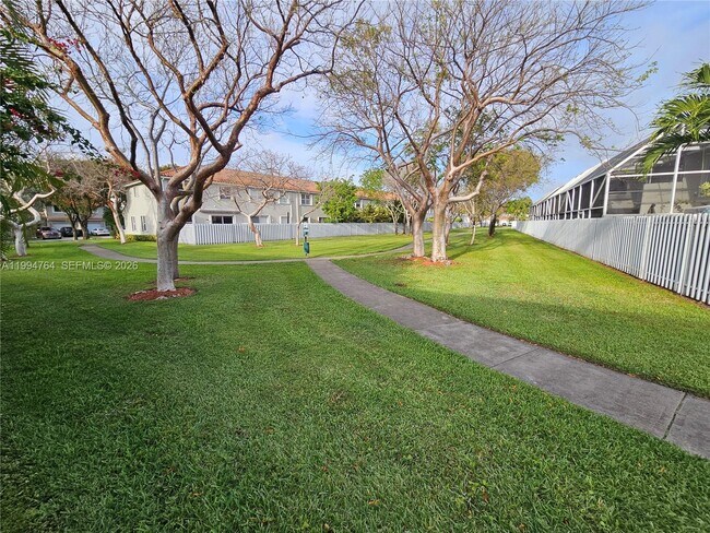 Building Photo - 4523 NW 98th Ave