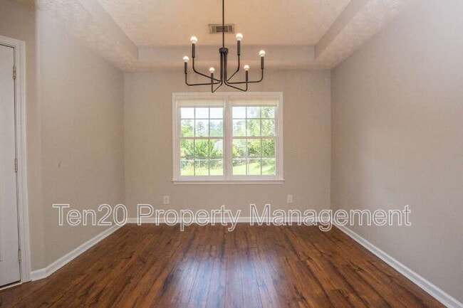 Building Photo - 1018 Sugar Mill Dr