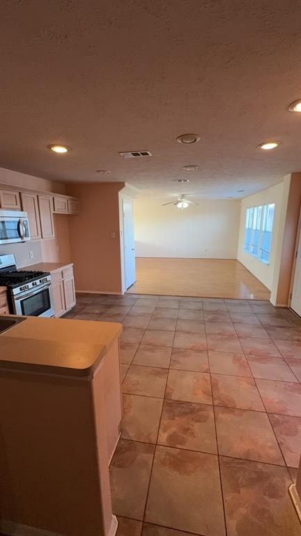 Building Photo - 6014 Pinacle Point