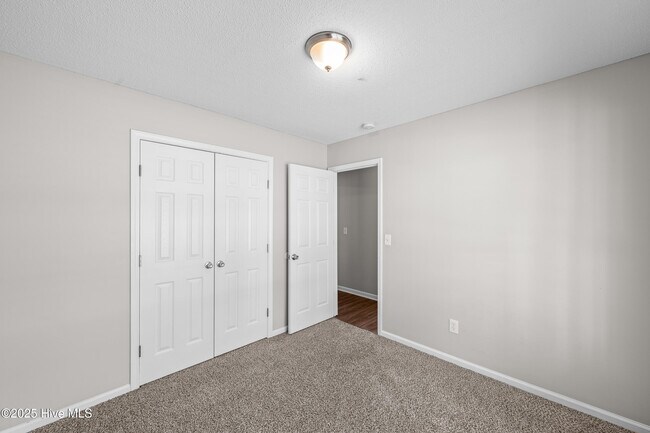 Building Photo - 200 Druid Ct