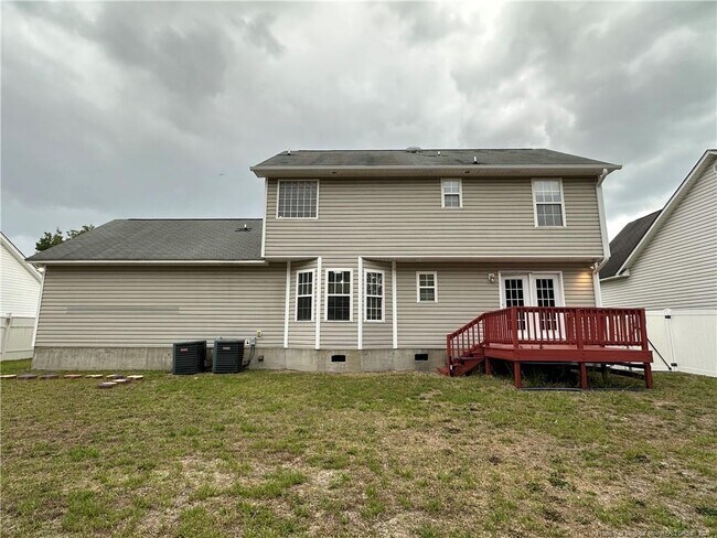 Building Photo - 3679 Pioneer Dr