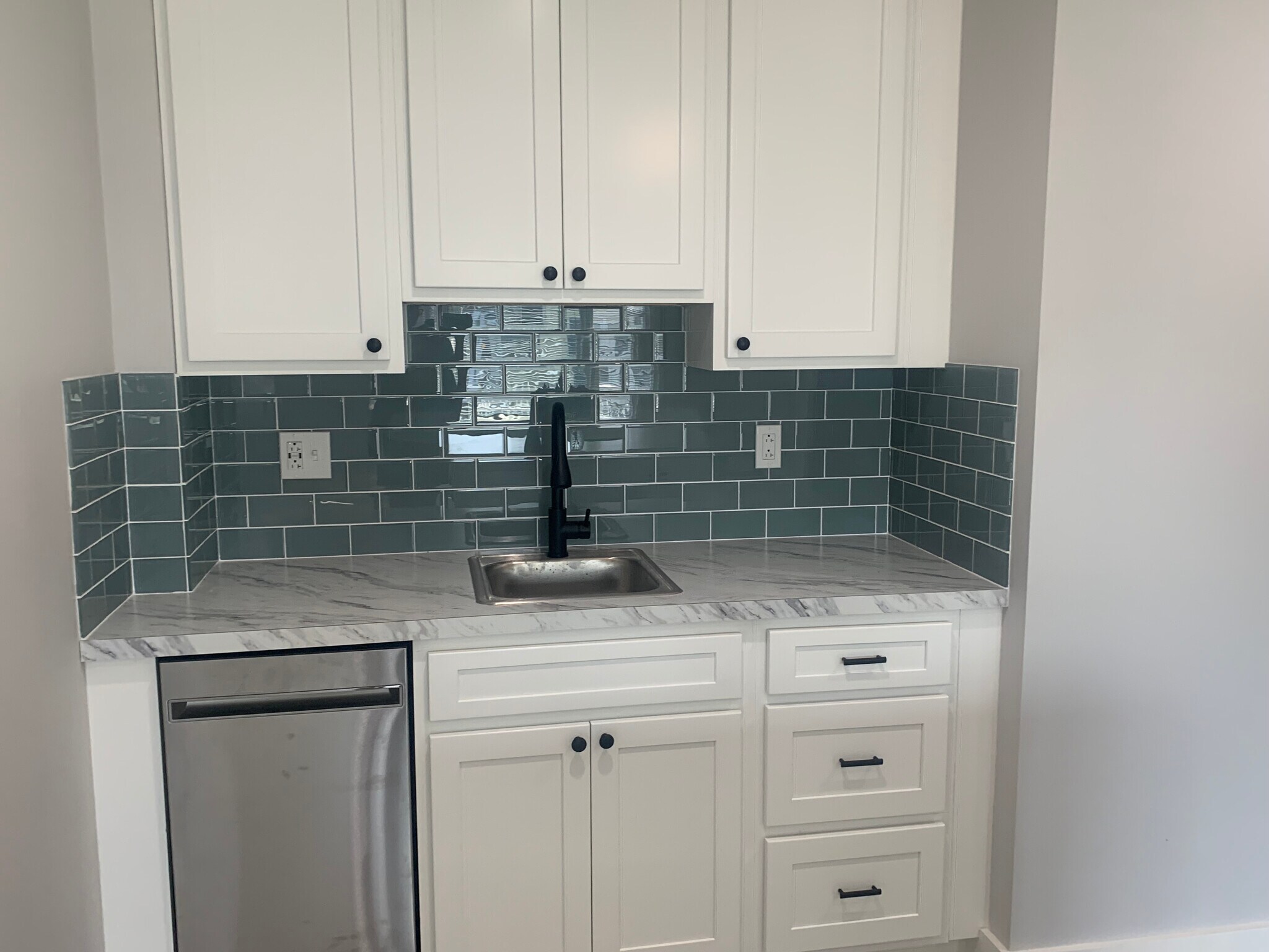 Recently renovatedNrw - 56 Darina Pl