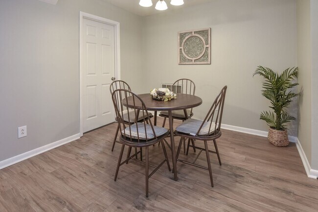 Building Photo - Completely Updated & Ready NOW!! 1-Car Attached Garage, Pet Friendly, Fenced Yard! Community Park