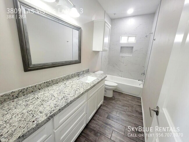 Building Photo - 3809 Las Vistas Ln