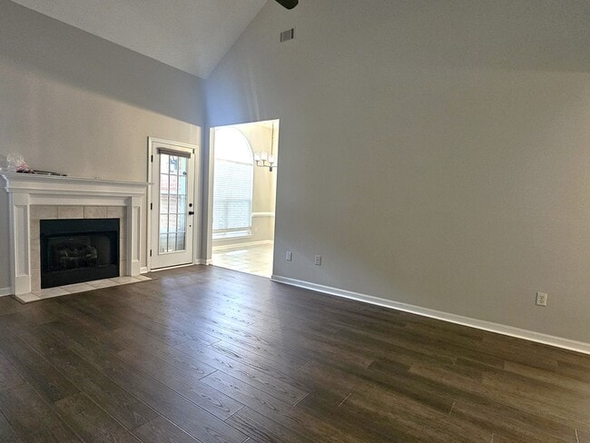 Building Photo - 309 Burgamy Way