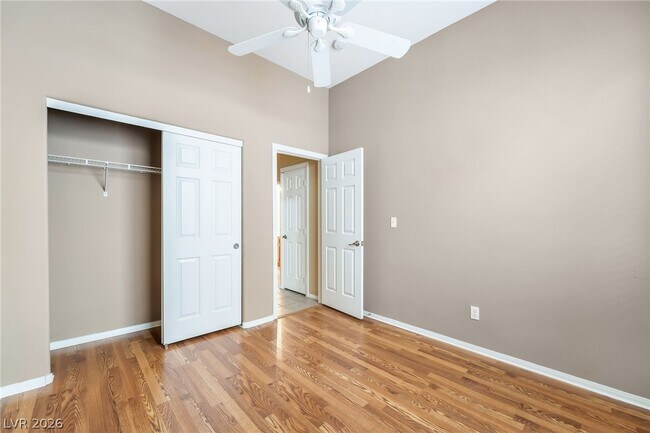 Building Photo - 9324 Heatwave St