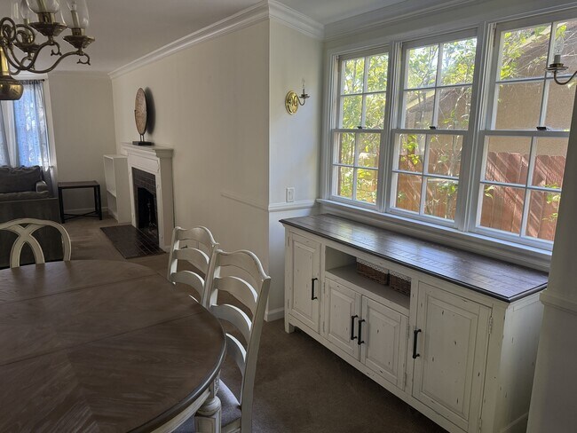 Building Photo - 217 Starlane Dr