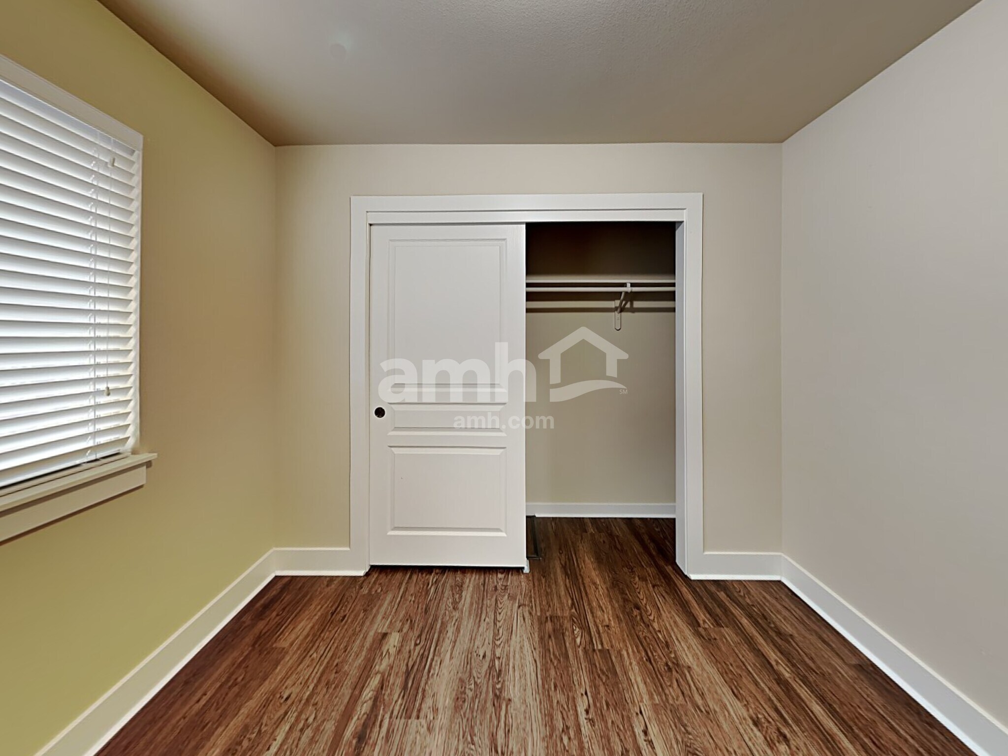 Building Photo - 9667 W Silverspring St