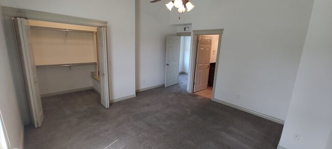 Building Photo - Beautiful Salt Lake Townhome!!!