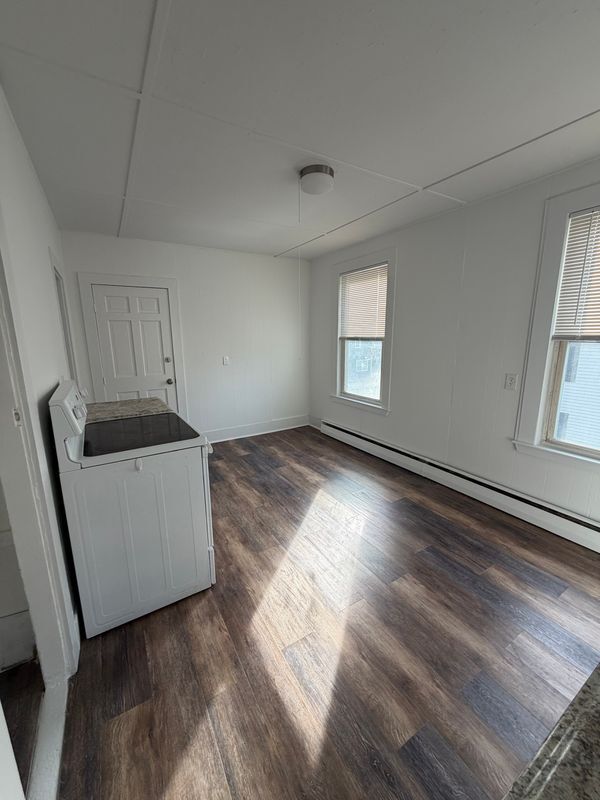 Building Photo - 45 Elliott St