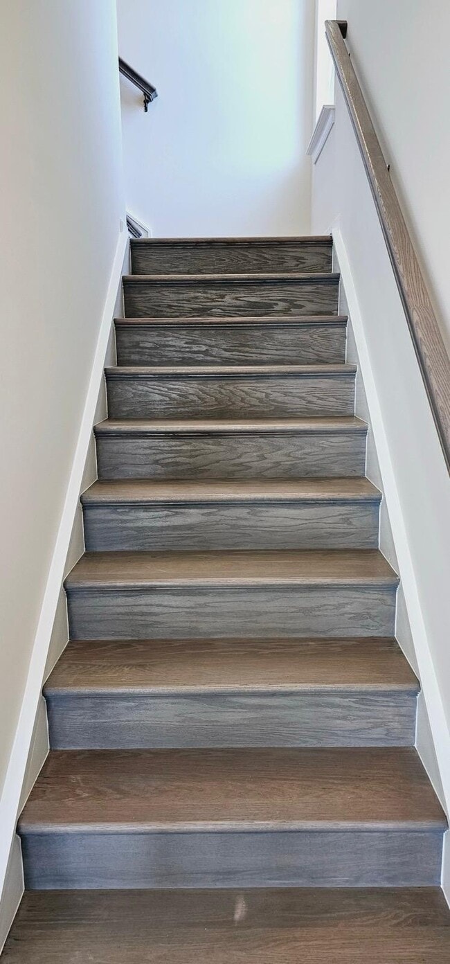 Building Photo - 2550 Hopton Ln