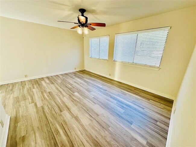 Building Photo - 6810 Deatonhill Dr