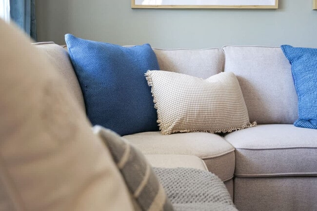 Building Photo - 8910 Cambridge Dr