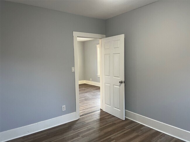 Building Photo - 36 Frederick St