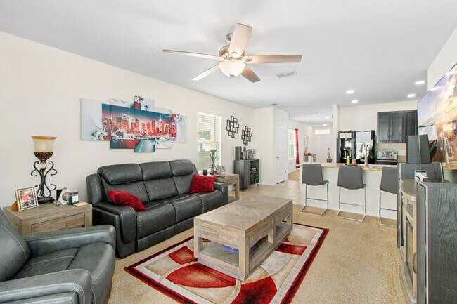 Building Photo - LIKE NEW Home For Rent in Southfork Lakes!