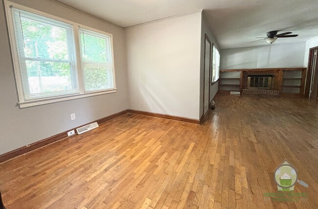 Building Photo - 206 Von Hollen Dr