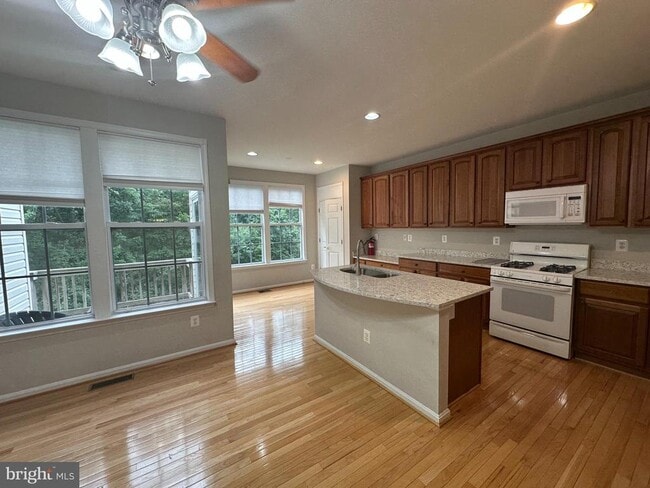 Building Photo - 43115 Forest Edge Square