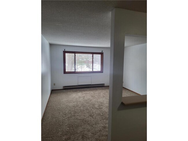 Building Photo - 124 4th Ave