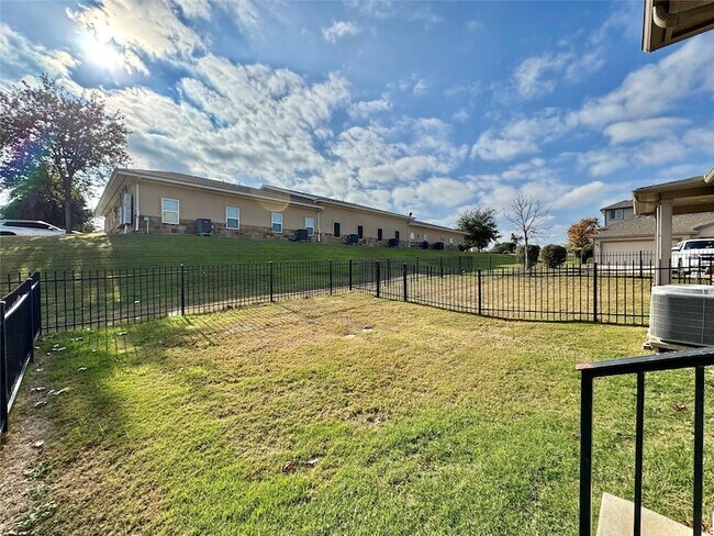 Building Photo - 113 Homily Dr