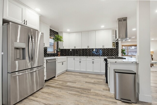 Building Photo - 1418 Marshall St