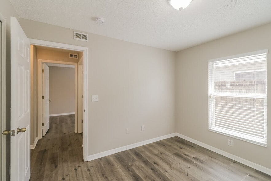 Building Photo - 28651 Seashell Ct