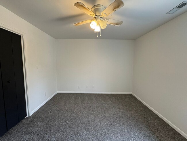 Building Photo - 201- 203 Briarcrest Ct