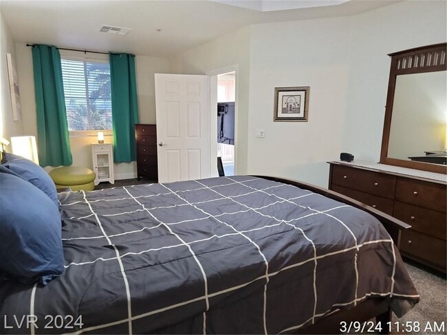 Building Photo - MIDRISE 2 BED, 2 BATH CONDO IN GUARD-GATED...