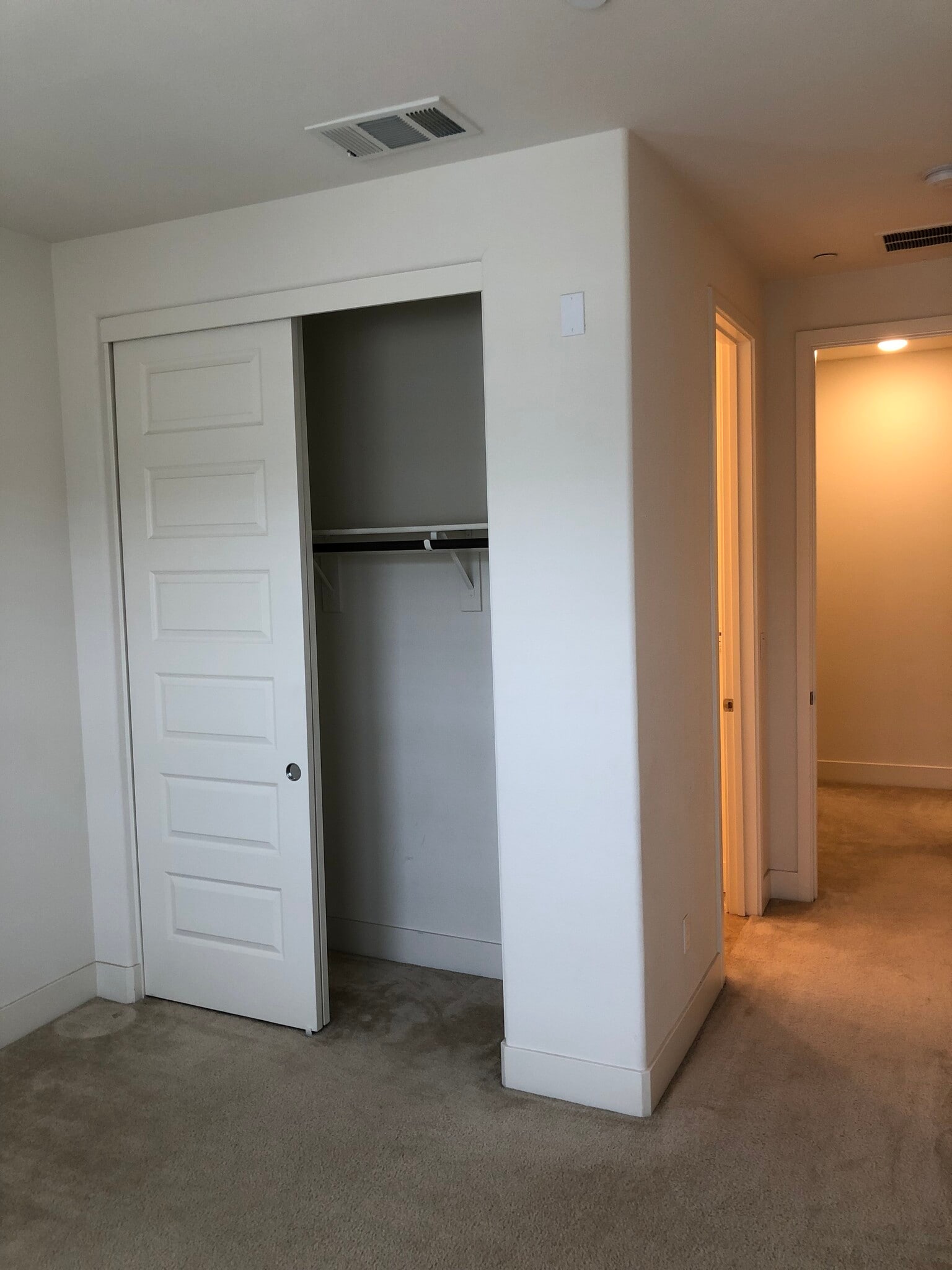 Room - 447 McCall Ln