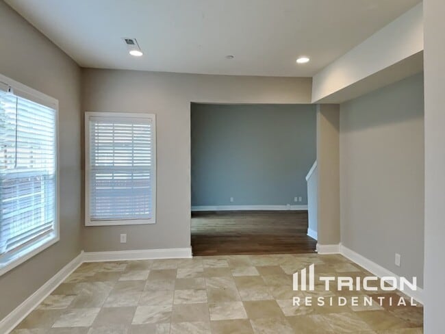Building Photo - 393 Preakness Cir